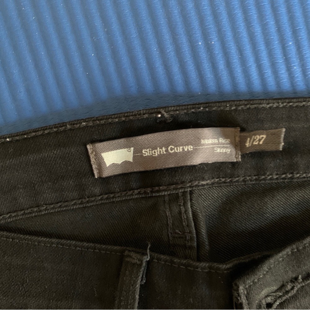 Levi’s Jeans4/27